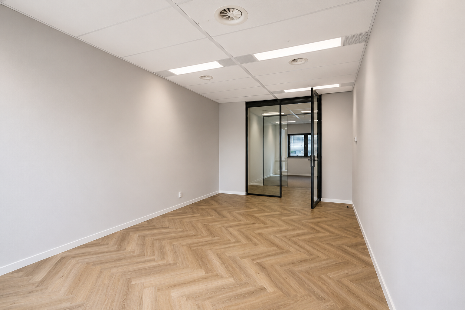 Almere Office (8).png